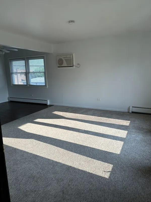 4537 Maple AVE #2S, Brookfield, IL 60513