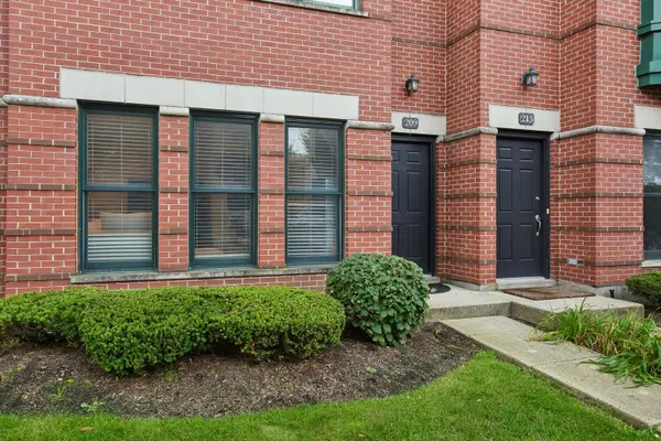 209 W Wood ST, Palatine, IL 60067