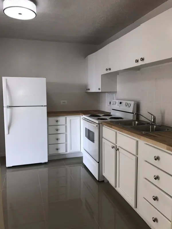 10S453 Echo LN #5, Willowbrook, IL 60527