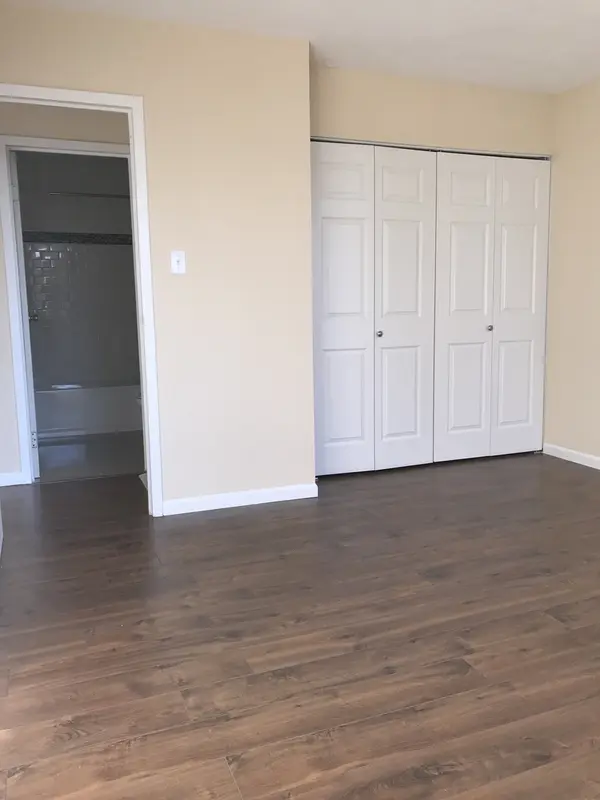 10S453 Echo LN #5, Willowbrook, IL 60527