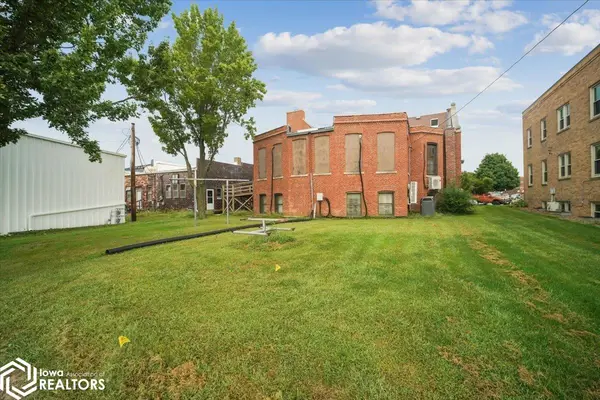 1209 14Th AVE, Eldora, IA 50627