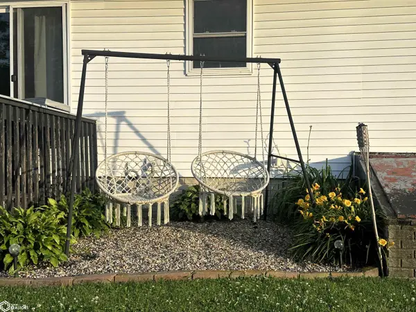 412 3Rd ST, Victor, IA 52347