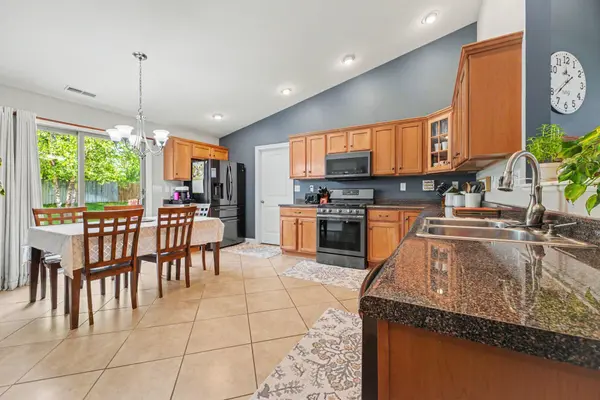 9962 Hart ST, St. John, IN 46373