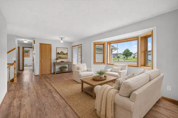 11264 Garnet CT, Hanover, MN 55341