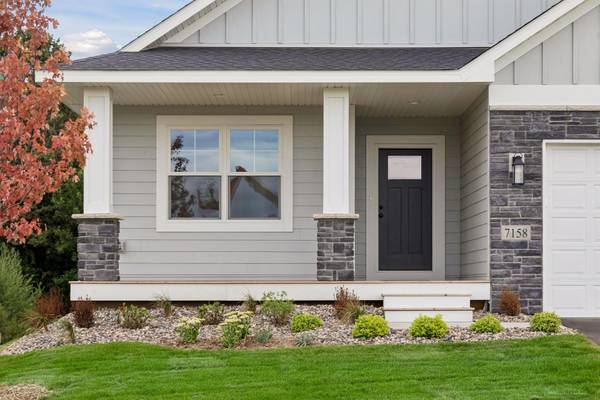 7158 Agate TRL, Inver Grove Heights, MN 55077