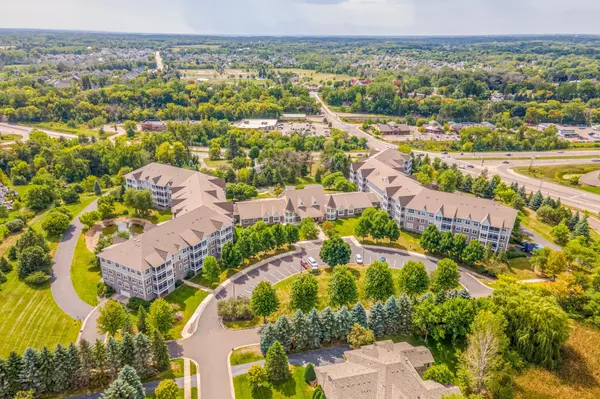 100 Clydesdale TRL #127, Medina, MN 55340