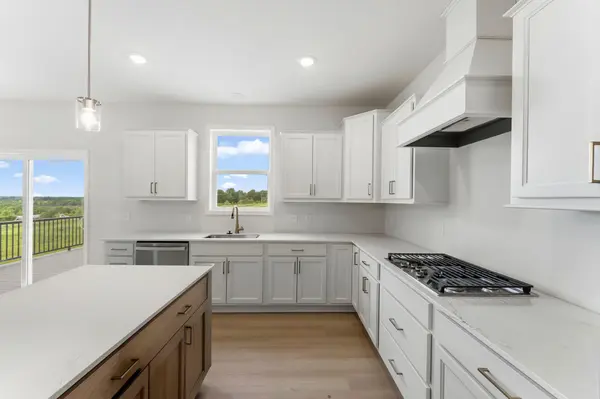 1003 Oakwood LN S, Delano, MN 55328