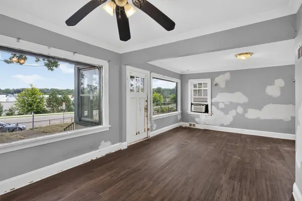 3525 France AVE N, Robbinsdale, MN 55422