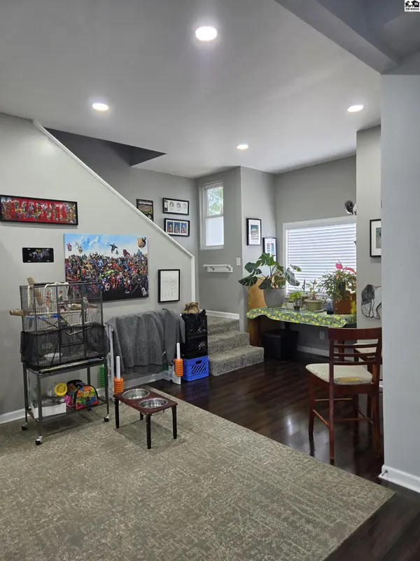 400 E 5th Ave, Hutchinson, KS 67501