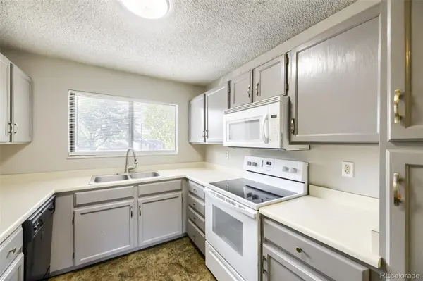 3606 S Depew ST #201, Denver, CO 80235