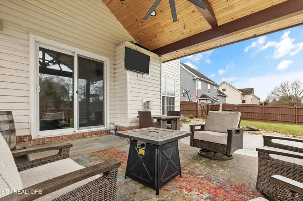 12637 Clear Ridge Rd, Knoxville, TN 37922