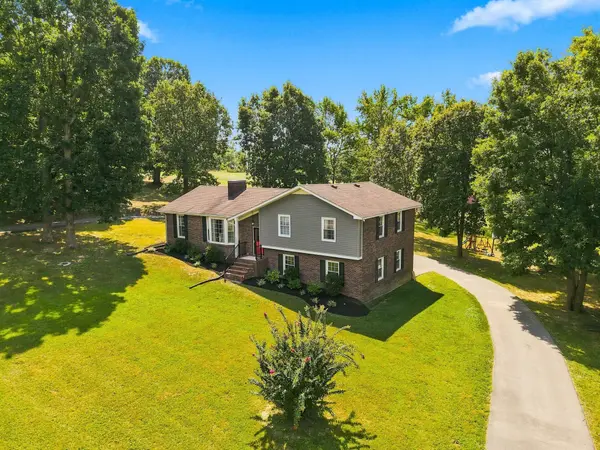 1214 Rainbow Cir, Westmoreland, TN 37186