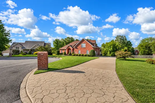 3009 Edgemont Dr, Clarksville, TN 37043