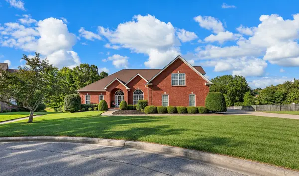 3009 Edgemont Dr, Clarksville, TN 37043