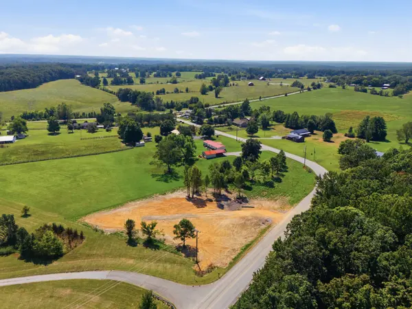 7468 Deer Ridge Road, Primm Springs, TN 38476