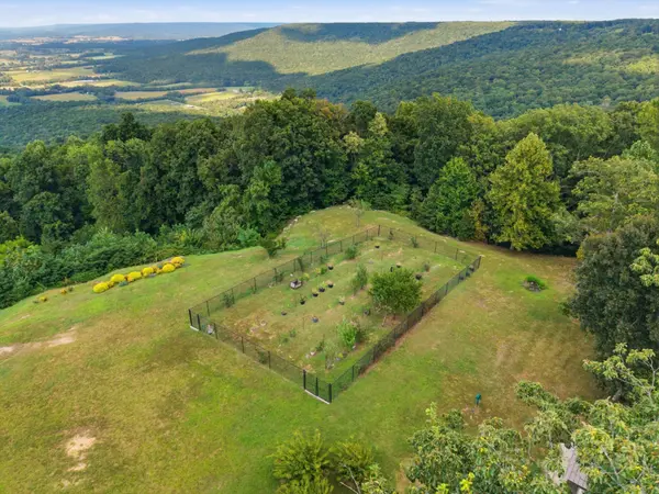 245 Point Drive, Belvidere, TN 37306