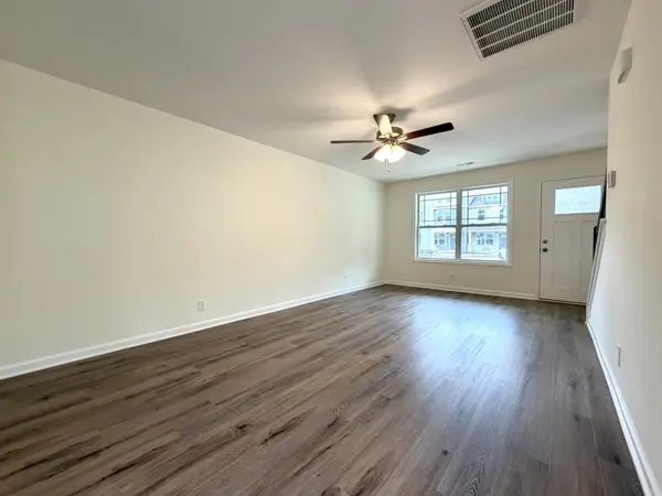 922 Peaceful Pl, Clarksville, TN 37040