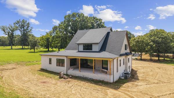 8285 Cainsville Rd, Lebanon, TN 37090