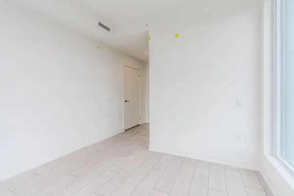 39 Mary ST #1305, Barrie, ON L4N 1S9