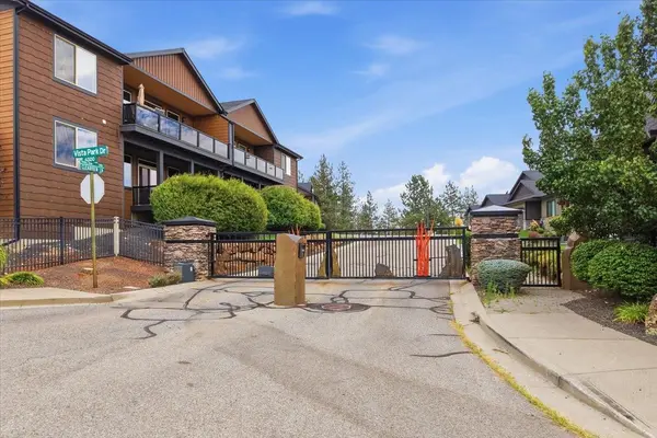 8920 E Woodside Ln, Spokane Valley, WA 99217