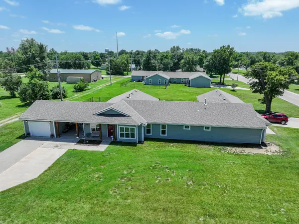 1122 N Main, Eureka, KS 67045