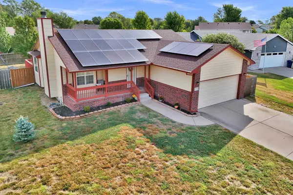 2306 Paddington Ct, Newton, KS 67114