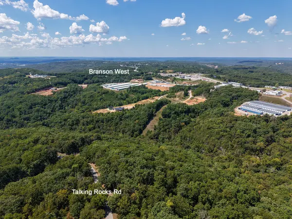 62 Seldom Seen LN, Branson West, MO 65737