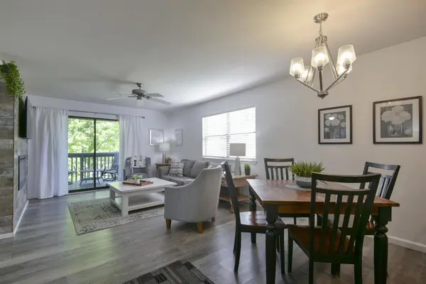 186 Bunker Ridge DR #Apt 8, Branson, MO 65616