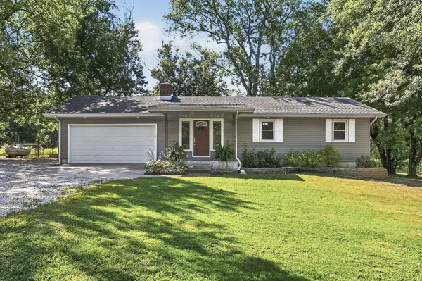 9502 E State Highway Ad, Rogersville, MO 65742