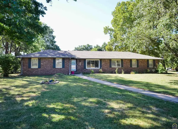 2061 Prairie Ln, Emporia, KS 66801