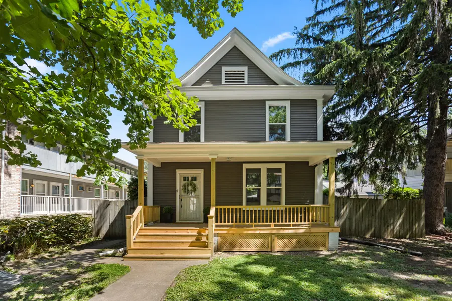 604 W Healey ST, Champaign, IL 61820
