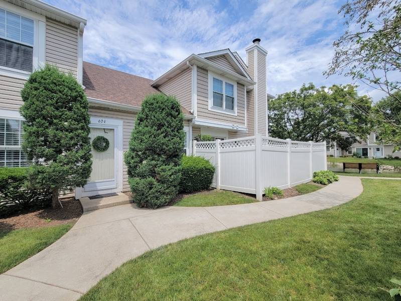 624 Le Parc CIR #21-5, Buffalo Grove, IL 60089