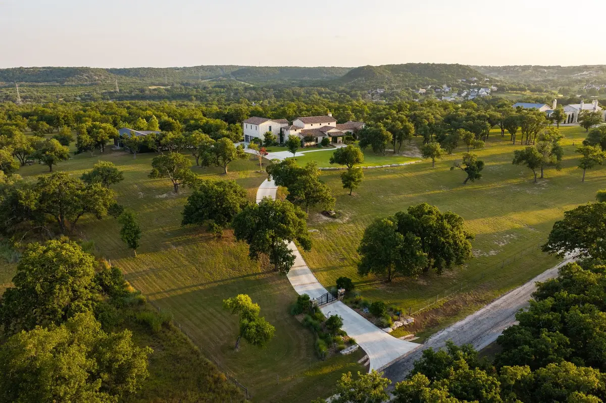 279 Achtzehn RD, Fredericksburg, TX 78624