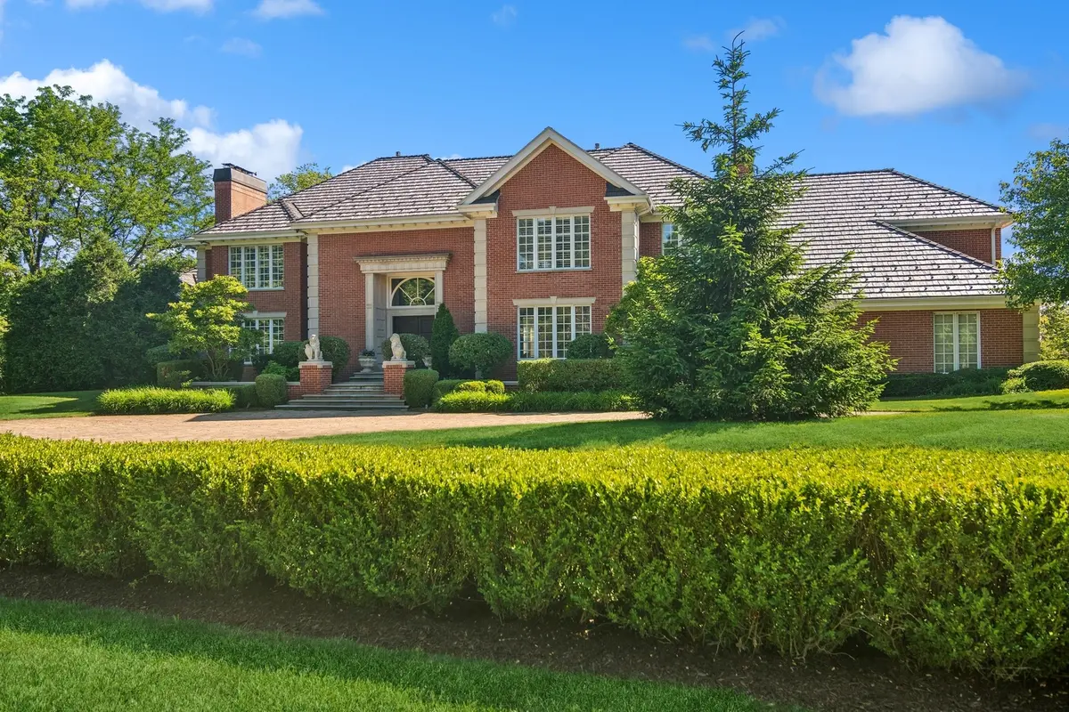 610 Windsor RD, Inverness, IL 60067