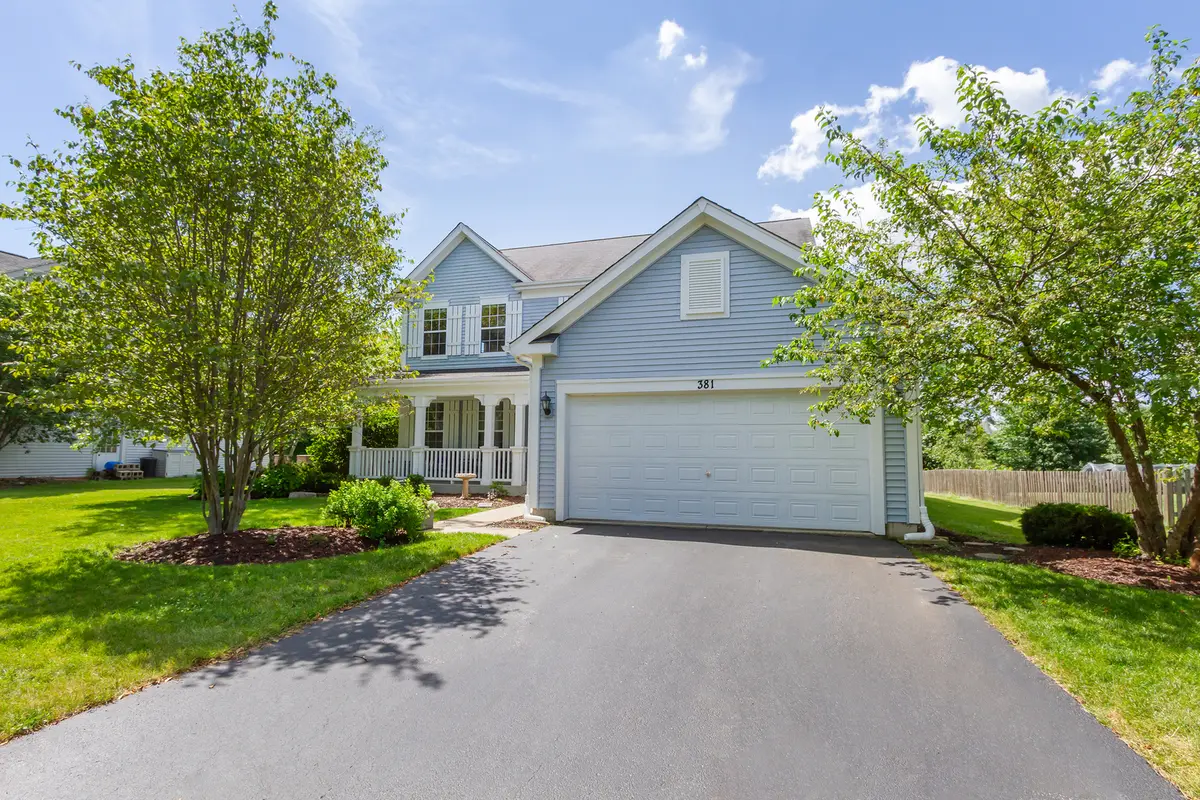 381 Talismon DR, Crystal Lake, IL 60012