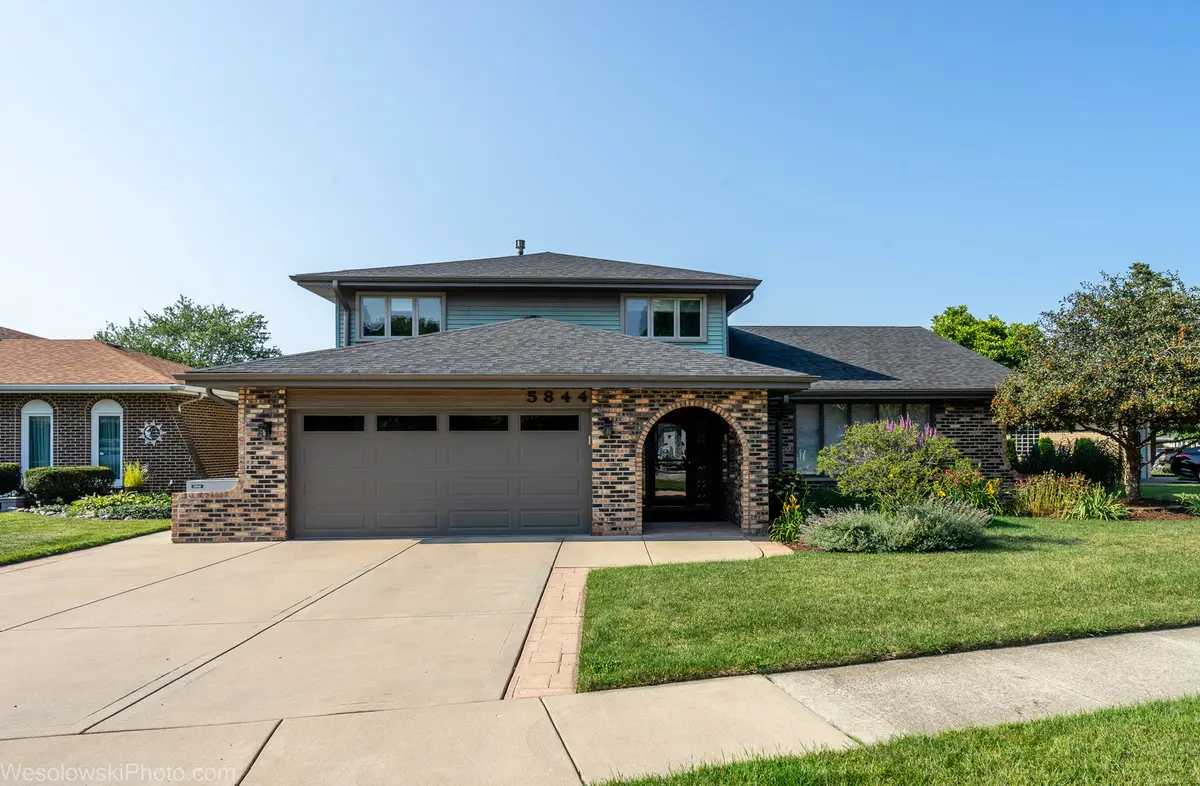 5844 W 126th PL, Alsip, IL 60803