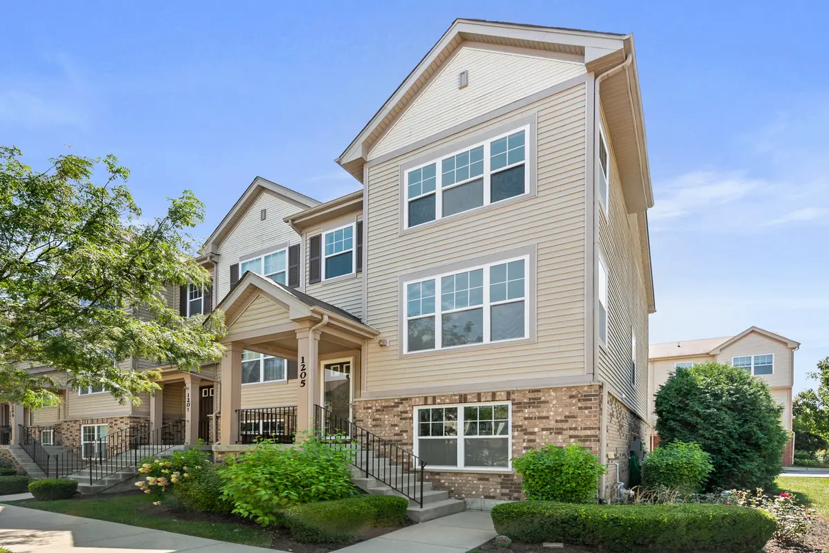 1205 Evergreen AVE, Des Plaines, IL 60016