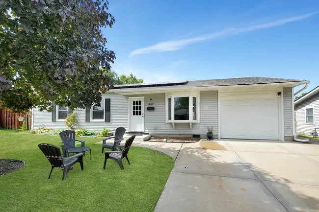 432 Holden AVE, Romeoville, IL 60446