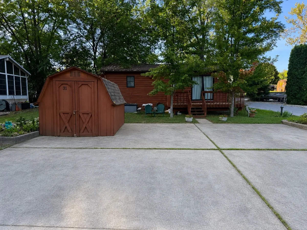 31 Lakeshore DR, Wilmington, IL 60481