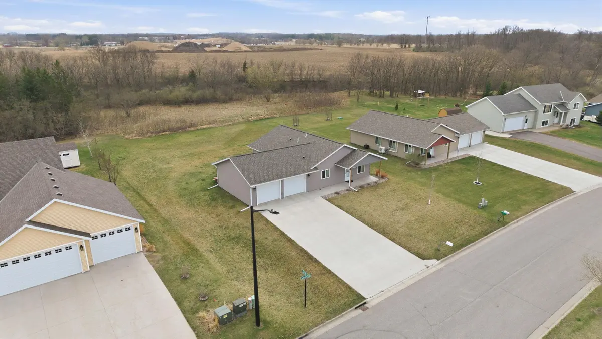 1504 Jasmine DR, Alexandria, MN 56308