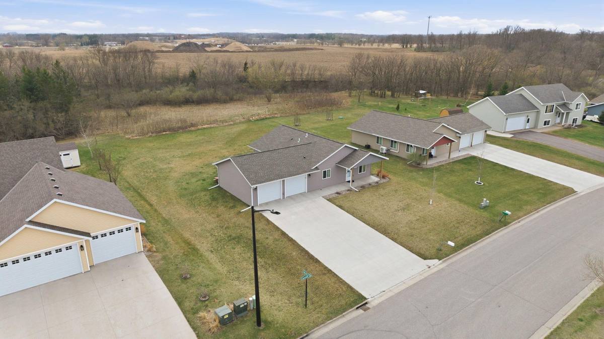 1504 Jasmine DR, Alexandria, MN 56308