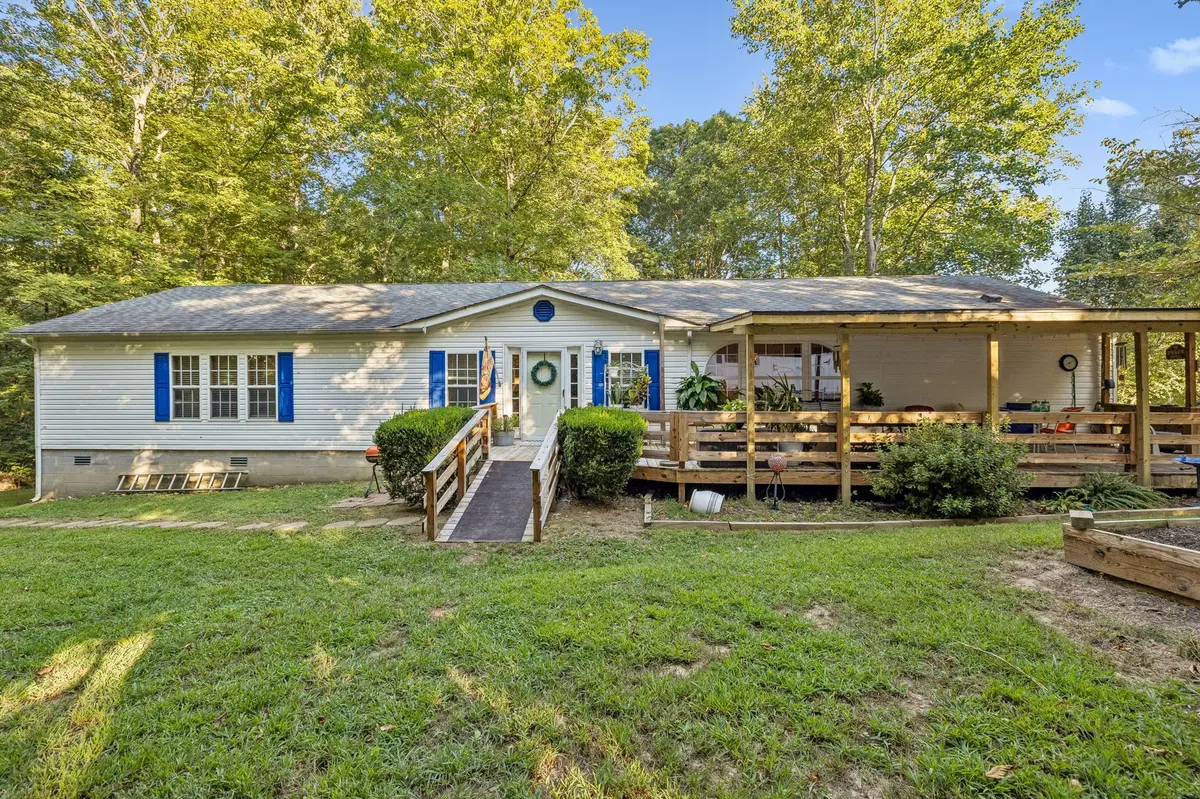 605 Lucas Rd, Dickson, TN 37055