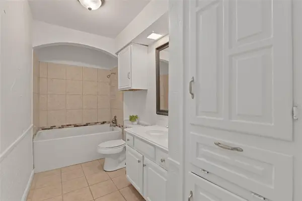 5514 Bishop Court, Lake Dallas, TX 75065