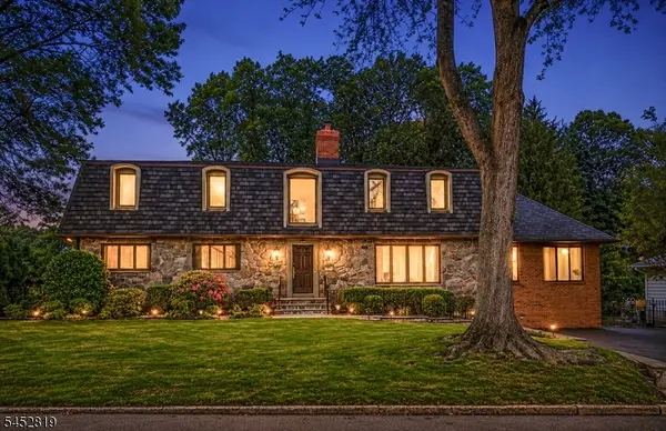 203 Harwood Pl, Paramus Boro, NJ 07652
