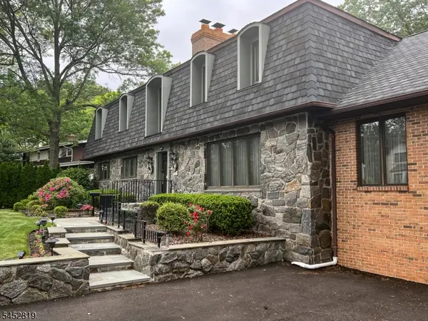 203 Harwood Pl, Paramus Boro, NJ 07652