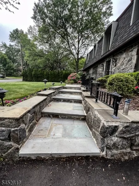 203 Harwood Pl, Paramus Boro, NJ 07652