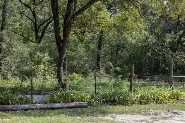 422 Private Road 7051 RD, Milano, TX 76556