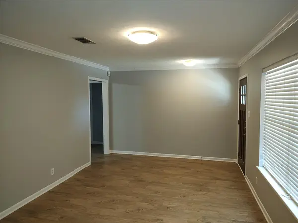 3304 Woodbriar LN, Austin, TX 78723