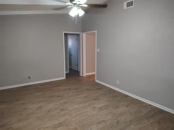 3304 Woodbriar LN, Austin, TX 78723