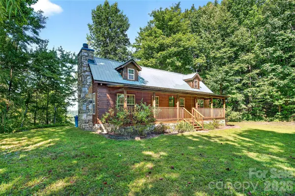 10 Camp Elliott RD, Black Mountain, NC 28711